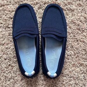 Rothys Taxi Driver Woman's Loafers in navy blue